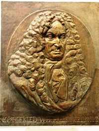 Archivo:B Leibnizgymnasium Leibniz relief2