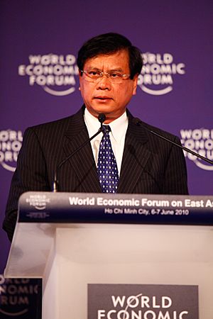 Archivo:Bouasone Bouphavanh, World Economic Forum on East Asia 2010