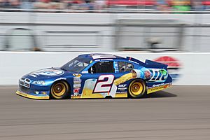 Archivo:Brad Keselowski, 2012 Kobalt Tools 400
