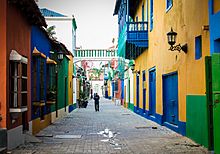 Archivo:Calle "Los Lanceros" en Puerto Cabello