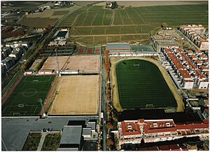Archivo:Ciudad deportiva maracena