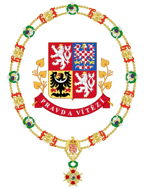 Archivo:Coat of Arms of President of the Czech Republic (Order of Isabella the Catholic)