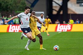 Archivo:Declan Rice Prince Kwabena Adu England v Ghana 23 June 2026-308