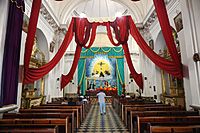 Archivo:Decoration for Semana Santa in Escuela de Cristo Antigua, Guatemala