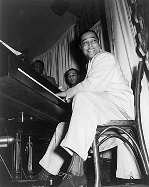 Archivo:Duke Ellington at the Hurricane Club 1943