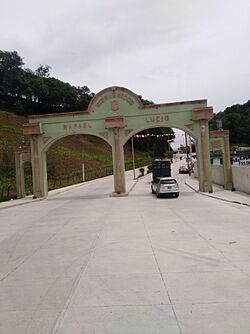Entrada a rafael lucio.jpg