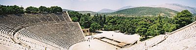 Archivo:Epidaurus Theater
