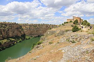 Archivo:Ermita de San Frutos - panoramio (1)