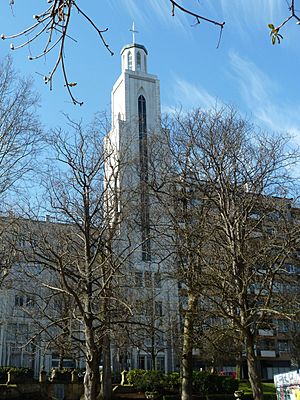 Archivo:Iglesia de Nuestra Señora del Carmen, Oviedo (16751256552)