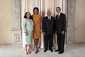 Archivo:Jacob Zuma with Obamas