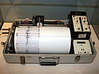 Archivo:Kinemetrics seismograph