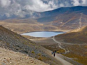 Archivo:Lago de la Luna Volcán Xinantécatl