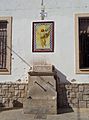 Macastre. Plaza de la Iglesia. Fuente