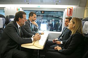 Archivo:Mariano Rajoy en el viaje inaugural del AVE Barcelona-Girona-Figueres