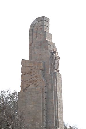 Archivo:Monumento del Llano Amarillo, Ceuta (3)