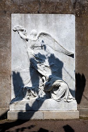Archivo:Nantes (44) Cimetière La Bouteillerie - Vers l'infini - Bas-relief de Blanche Moria