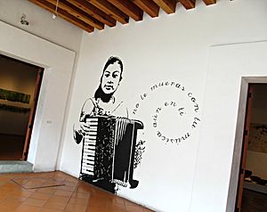 Archivo:Niña del acordeón, Oaxaca
