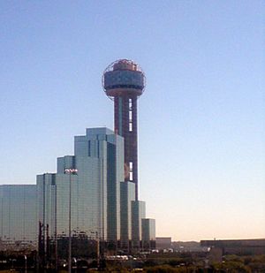 Archivo:Reunion tower from crowley