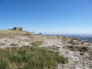 Archivo:Salto de Roldán, au sommet de la Peña de San Miguel, 2009 (DSCF0012)