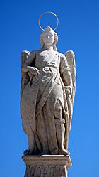 Archivo:Statue de Saint Raphaël 21