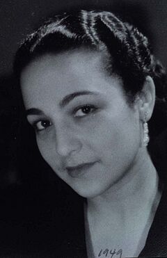 Tatiana Belinky (1949).jpg