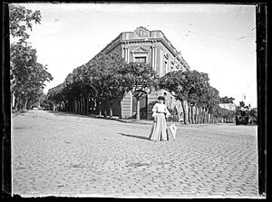 Archivo:1560FMHB