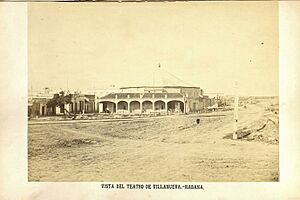 Archivo:1872, Álbum histórico fotográfico de la Guerra de Cuba desde su principio hasta el Reinado de Amadeo I, Vista del teatro de Villanueva.—Habana