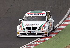Archivo:Alessandro Zanardi 2008 Brands Hatch