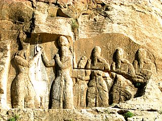 Archivo:Ardashir i's relief at Firuzabad, Fars, Iran