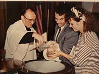 Archivo:Baptism in a Catholic Church DSC02749