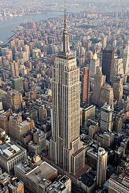 Archivo:Empire State Building (aerial view)
