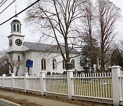Episcopalian church in Shrewsbury New Jersey on Route 35.jpg