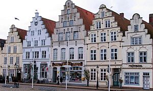 Archivo:Friedrichstadt-markt2004