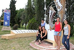 Archivo:Hermanamiento intercambio 2012 monumento
