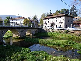 Kadagua ibaia Nava de Ordunte herria zeharkatzen.JPG