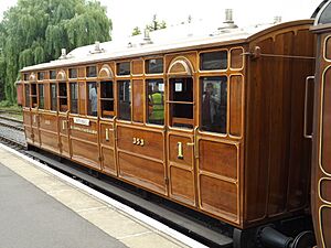 Archivo:Metropolitan Railway Jubilee carriage No. 353