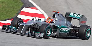 Archivo:Michael Schumacher 2012 Malaysia Qualify