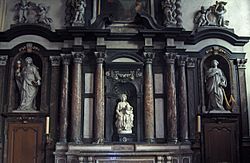 Archivo:Michelangelo's Madonna and Child in Brugge
