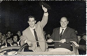 Archivo:Omenaldia