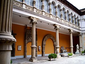 Archivo:Patio del Museo de Zaragoza-1