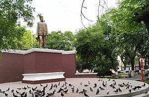 Archivo:Plaza de la Constitución en Delicias Chihuahua.