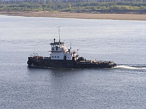 Archivo:RT-type tugboat Russian ship BTT-309