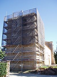 Archivo:Restauración torre SanNicolasdeBari Sinovas