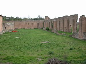 Archivo:Rome-Villa of Maxentius