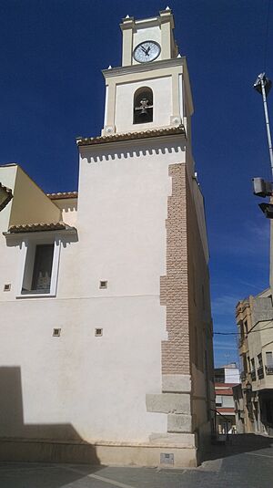 Archivo:Torre Iglesia San Roque