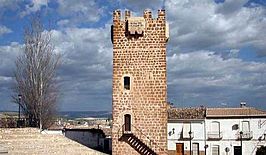 Vista de la Torre del Reloj, en Peal de Becerro
