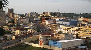 Archivo:Yaoundé 1