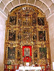 Archivo:Atrio de la iglesia de Meztitlan