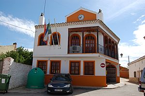 Archivo:Casa consistorial Villaverde y Pasaconsol
