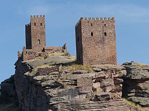 Archivo:Castillo de Zafra, Guadalajara, España, 2018 21